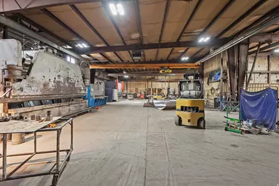 1926 S Pioneer Rd, Salt Lake City, UT 84104 - Photo 31