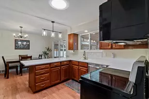 6191 S Rainsborough Rd, Murray, UT 84121 - Photo 9