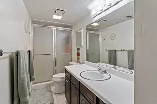 6191 S Rainsborough Rd, Murray, UT 84121 - Photo 27