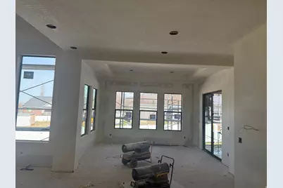 136 W Summerhill Ln, Centerville, UT 84014 - Photo 9