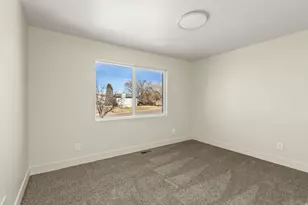 1103 W 950 N, Clinton, UT 84015 - Photo 37