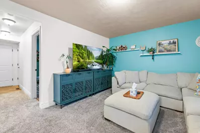 268 E Carly Dr, Grantsville, UT 84029 - Photo 9