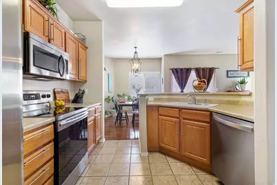 8484 S Ivy Springs W, West Jordan, UT 84088 - Photo 5