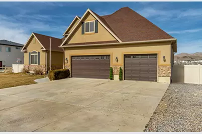 2479 E Prairie View Dr, Eagle Mountain, UT 84005 - Photo 5