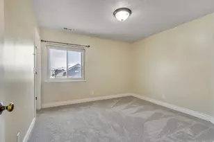 2479 E Prairie View Dr, Eagle Mountain, UT 84005 - Photo 39