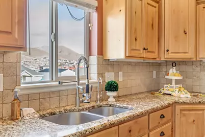 2479 E Prairie View Dr, Eagle Mountain, UT 84005 - Photo 15