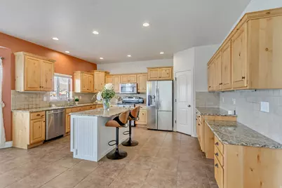 2479 E Prairie View Dr, Eagle Mountain, UT 84005 - Photo 21