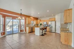 2479 E Prairie View Dr, Eagle Mountain, UT 84005 - Photo 17