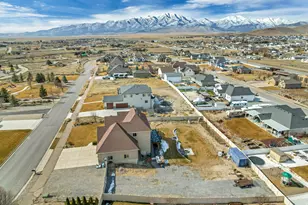 2479 E Prairie View Dr, Eagle Mountain, UT 84005 - Photo 71