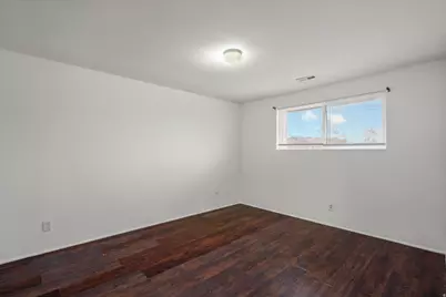 2519 S Parkcrest Dr, West Valley, UT 84119 - Photo 11