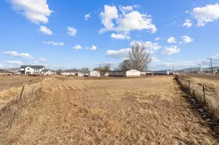 268 S 250 E, Aurora, UT 84620 - Photo 29