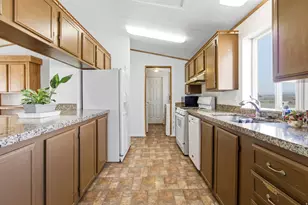 268 S 250 E, Aurora, UT 84620 - Photo 19