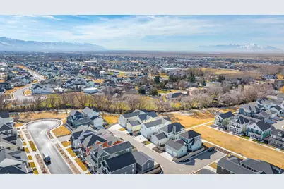 1048 S Old Towne Rd, Layton, UT 84041 - Photo 31