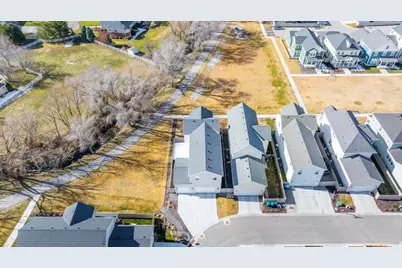 1048 S Old Towne Rd, Layton, UT 84041 - Photo 27