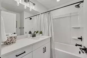 7613 S 300 E, Sandy, UT 84047 - Photo 17