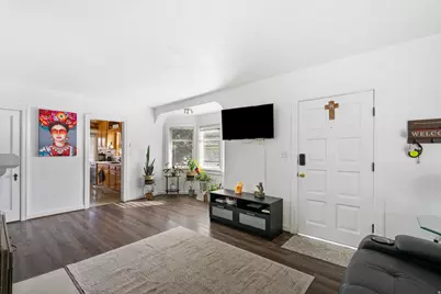 1575 E 3350 S, Salt Lake City, UT 84106 - Photo 5