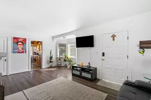 1575 E 3350 S, Salt Lake City, UT 84106 - Photo 5