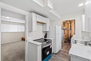 5929 W Dry Bone Cir, Salt Lake City, UT 84118 - Photo 9