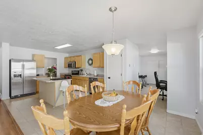 799 S 125 E, Layton, UT 84041 - Photo 13