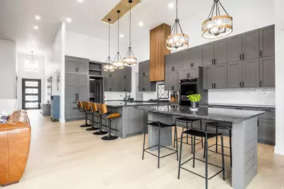 11318 S Canyon Falls Ln E, Sandy, UT 84092 - Photo 9