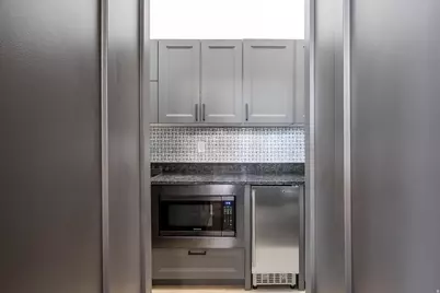 11318 S Canyon Falls Ln E, Sandy, UT 84092 - Photo 15