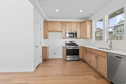 6636 W Skip Rock Rd, South Jordan, UT 84009 - Photo 5