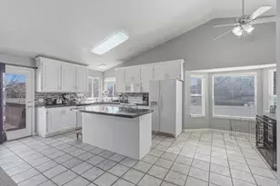 10519 S Poplar Grv Dr, South Jordan, UT 84009 - Photo 9