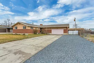 345 W 2300 N, Sunset, UT 84015 - Photo 3