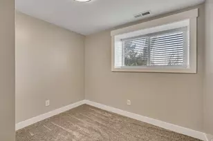 373 S Eastoaks Dr, Fruit Heights, UT 84037 - Photo 21