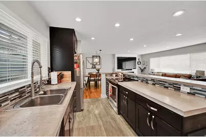 487 E 9270 S, Sandy, UT 84070 - Photo 7