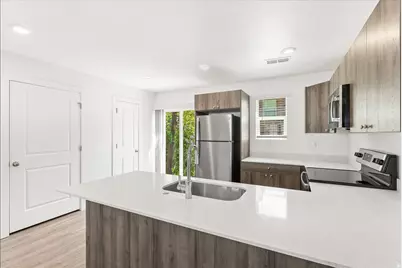 1695 E 1425 S, Ogden, UT 84404 - Photo 9
