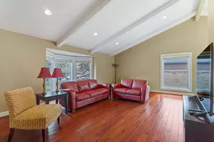 3376 E Magic View Dr S, Cottonwood Heights, UT 84121 - Photo 5