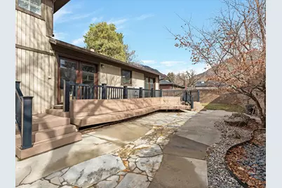 3376 E Magic View Dr S, Cottonwood Heights, UT 84121 - Photo 25