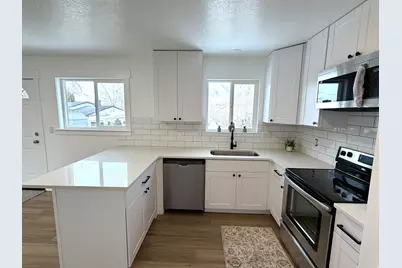 654 E 1700 N, North Ogden, UT 84414 - Photo 3