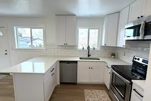 654 E 1700 N, North Ogden, UT 84414 - Photo 3