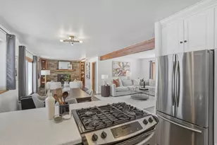 6945 S Virginia Hills Dr, Cottonwood Heights, UT 84121 - Photo 15