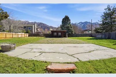 6945 S Virginia Hills Dr, Cottonwood Heights, UT 84121 - Photo 27