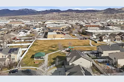 928 Chatham Dr, North Salt Lake, UT 84054 - Photo 53