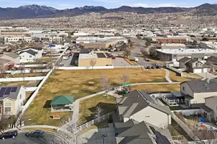 928 Chatham Dr, North Salt Lake, UT 84054 - Photo 53