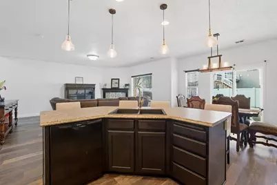 928 Chatham Dr, North Salt Lake, UT 84054 - Photo 15
