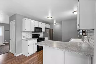 1111 N 150 W, Orem, UT 84057 - Photo 3