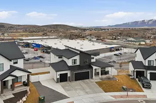 3552 E Aster Dr, Eagle Mountain, UT 84005 - Photo 47