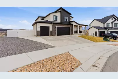 3552 E Aster Dr, Eagle Mountain, UT 84005 - Photo 3