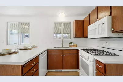 4036 S Powder View Cir, West Valley, UT 84128 - Photo 5