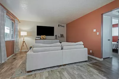 2033 E 2700 S #1, Salt Lake City, UT 84109 - Photo 3