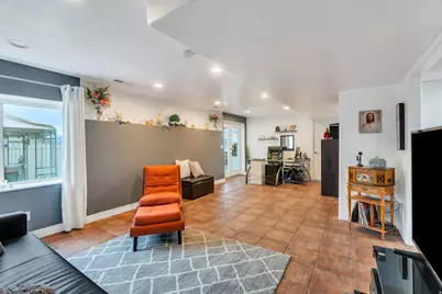 2394 S Palomino Dr, Saratoga Springs, UT 84045 - Photo 9