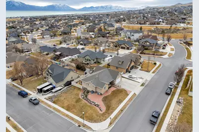 2394 S Palomino Dr, Saratoga Springs, UT 84045 - Photo 47