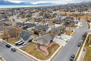 2394 S Palomino Dr, Saratoga Springs, UT 84045 - Photo 47