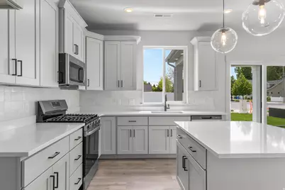 708 N 600 W #107, Tremonton, UT 84337 - Photo 5