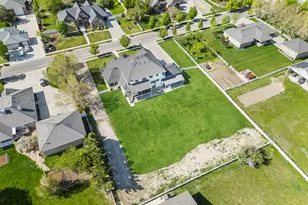 3702 W Wasatch Dr, Bluffdale, UT 84065 - Photo 9